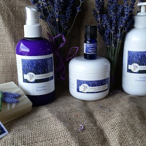 Geschenkset / Lavendelöl, Lotion, Seife und Creme Geschenkset