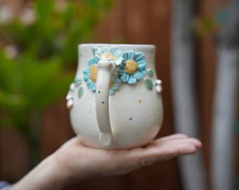 Preorder Golden Bees and Daisies Mug / Handmade Bee Mug / Pastel Daisy Mug