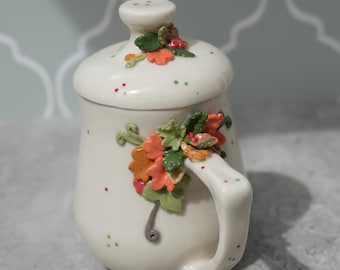 Handmade Porcelain Autumn Mug with Lid – Sculpted Foliage, Berries, Vines