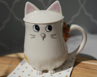 Handmade Porcelain Cat Mug With Lid – Autumn Leaves, Berries, Vines