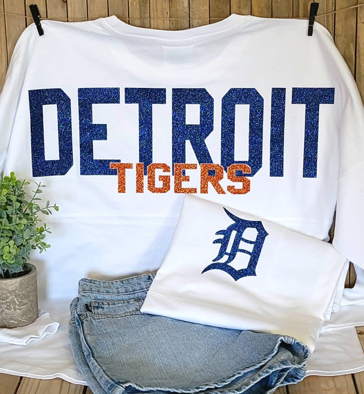 Lilmoxie — Detroit Tigers 2002 Logo Black T Shirt XL