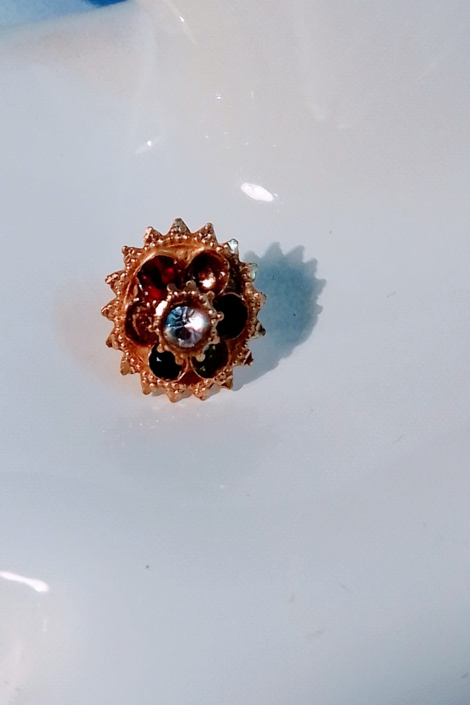 Sindhi style nose pin deals