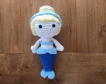 Bambola di Cenerentola, sirena Cenerentola, bambola all'uncinetto, amigurumi Cenerentola, bambola principessa Disney