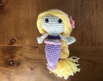 Rapunzel Sirena, bambola sirena all'uncinetto, sirena amigurumi, bambola Disney