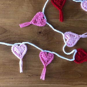 Heart garland, crochet garland, valentines decoration, heart bunting