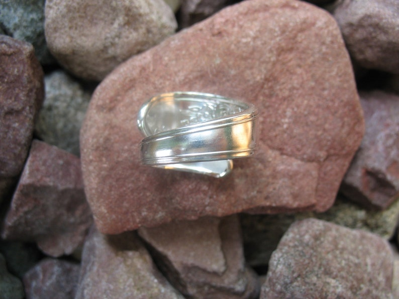 Diagonal Floral Antique Spiral Spoon Ring Size 10.25 R266 Western Skies Silver