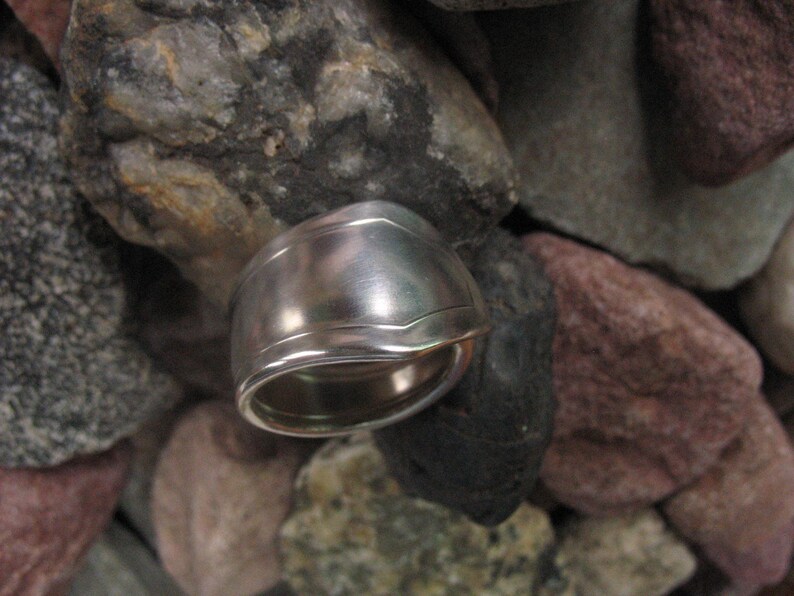 Beautiful Vintage Smooth Angled Tip Greek Vase Spoon Ring Size 9.5 R345 Western Skies Silver