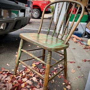 Primative Windsor Spindle Back Chair