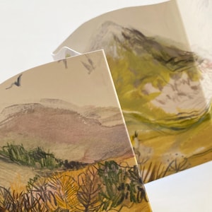 Cartão de saudação de sanfona ilustrado Hill and Glen para lareira