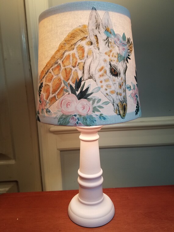 giraffe nursery lamp