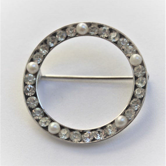 CORO Sterling Rhinestone and Pearl Round Brooch, … - image 6