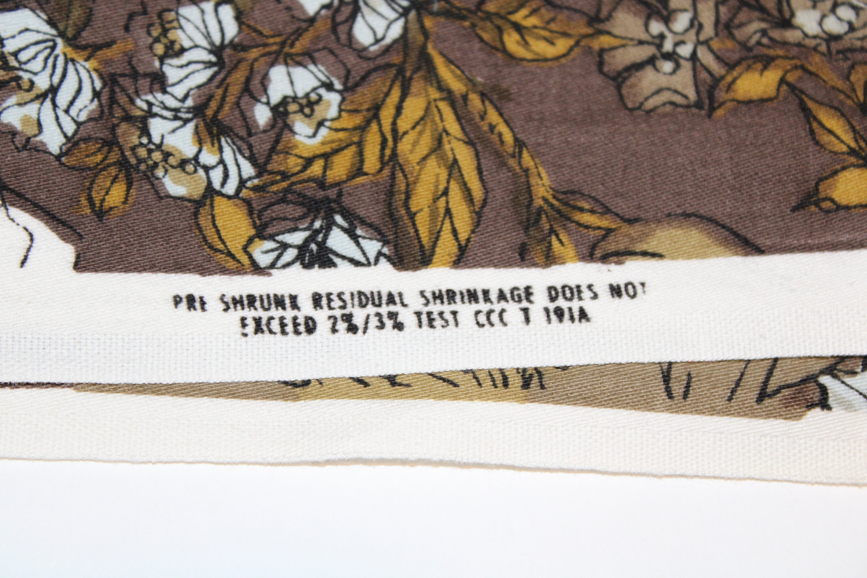 Vintage Decor / Drapery House N Home Fabrics and Draperies Inc Floral Cotton Fabric, 54 Wide X