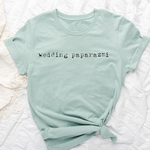 Wedding Paparazzi Wedding Photographer Gift Shirt Short-sleeve Tee - Photographer Tshirt - Wedding Photographer Gift - Funny shirt