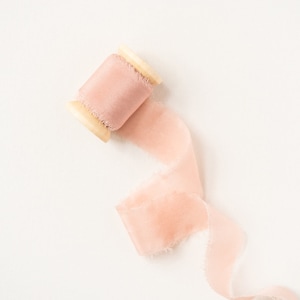 Nastro di seta rosa rosa - Nastro di seta sfilacciato con bobina, nastro da sposa bouquet da sposa, invito a nozze nastro di seta