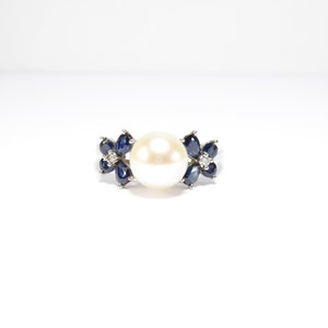 Unique British Vintage 9mm Pearl, Sapphire & Diamond Ring , 9k Solid White Gold ( UK S - US 9 - 59 )