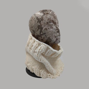 Hand Knit Cowl, Wool Cowl, Acrylic Cowl, Neck Warmer, Chunky Cowl, Chunky Knit Cowl, Chunky Wool Cowl, Snood, Cream Knit Cowl