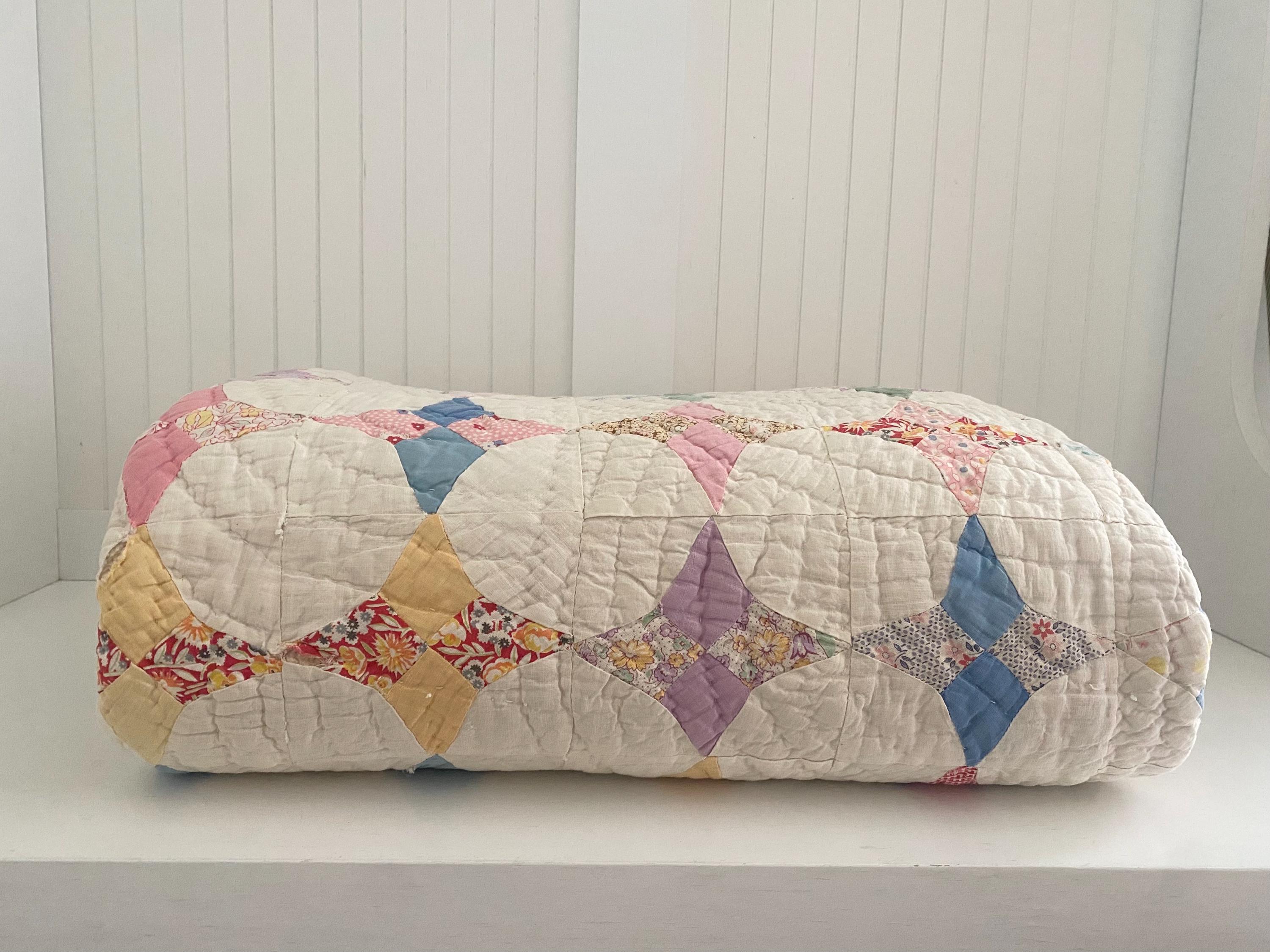 Beautiful vintage snowball quilt