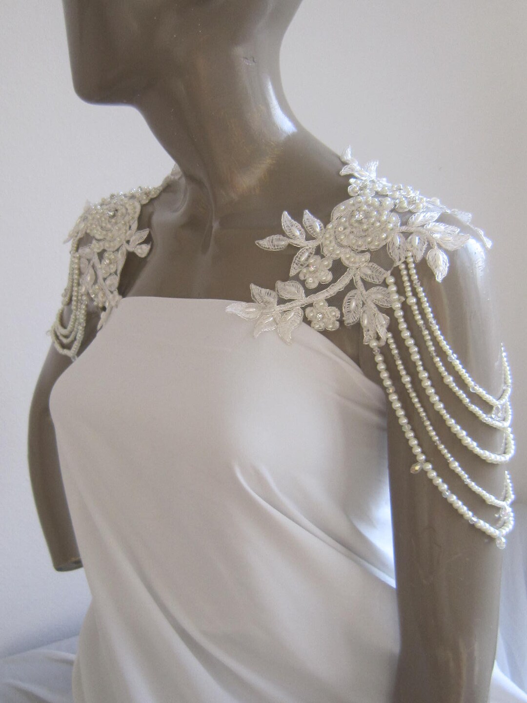 Ameri ドレス MEDI PEARL STRAP DRESS Ameri（アメリ）の「MEDI PEARL STRAP DRESS（ドレス）」 - WEAR