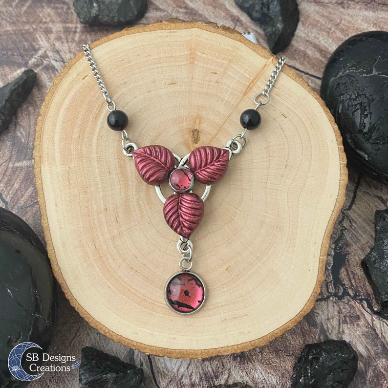 Elf necklace Fantasy necklace Leaf necklace Nature necklace Witch jewelry Spiritual jewelry Onyx necklace Red jewelry
