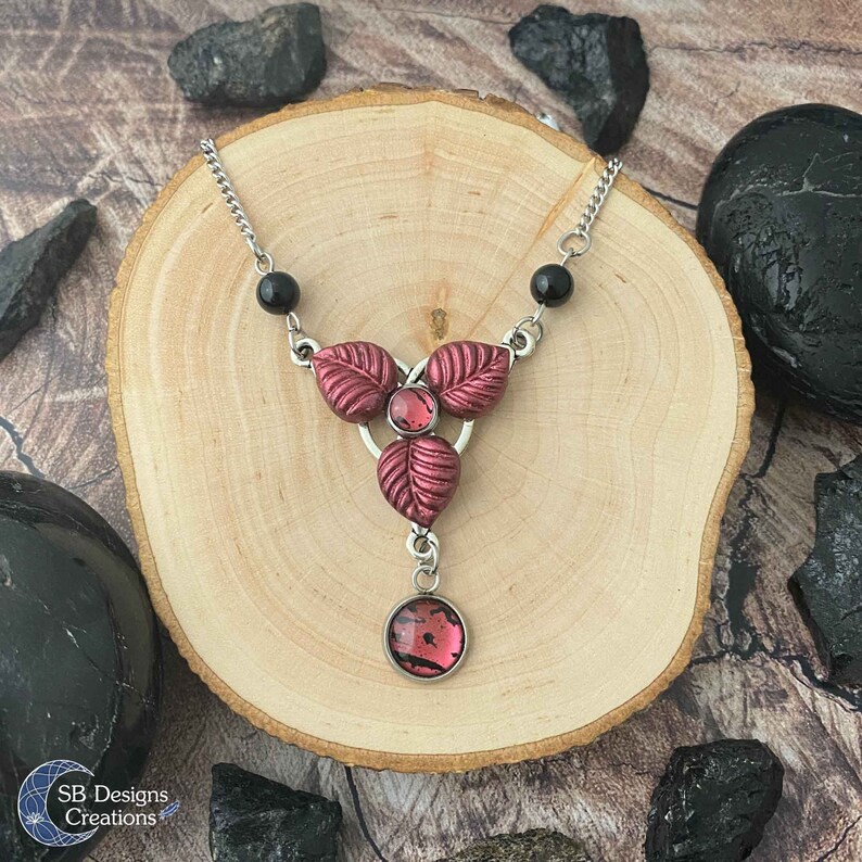 Elf necklace Fantasy necklace Leaf necklace Nature necklace Witch jewelry Spiritual jewelry Onyx necklace Red jewelry