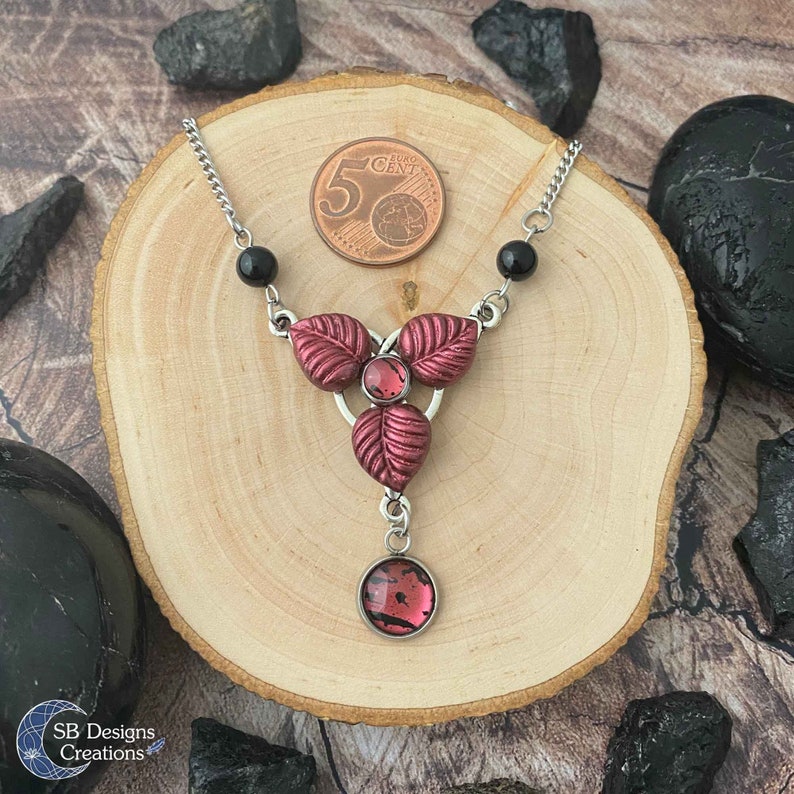 Elf necklace Fantasy necklace Leaf necklace Nature necklace Witch jewelry Spiritual jewelry Onyx necklace Red jewelry