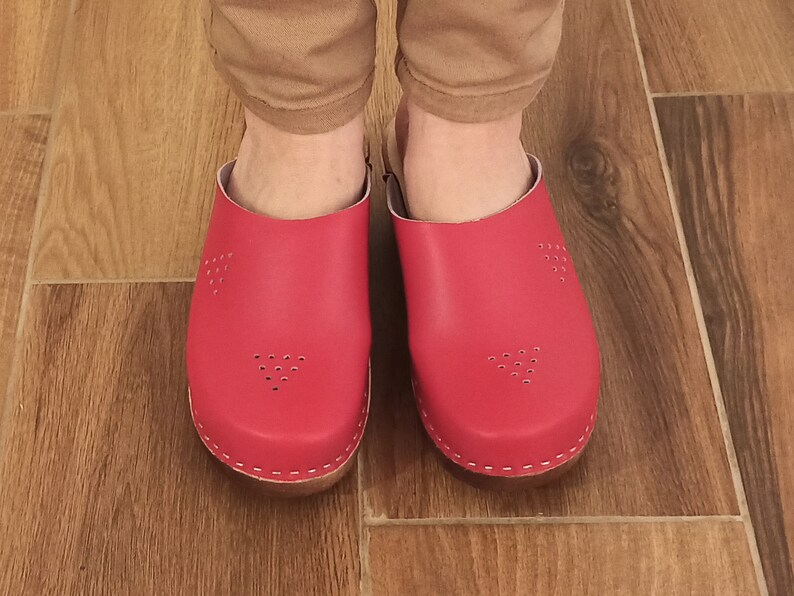 suede clogs flat