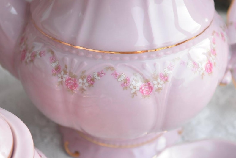 Juego de té vintage con flores y decoración dorada, juego de té de porcelana con tetera, juego de servicio de té antiguo para 6, juego de té de oro de 24 quilates imagen 5