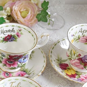 Ensembles vintage de tasses et soucoupes à thé Fleurs du mois pour homme Royal Albert tous les mois image 5