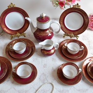Vintage GDR Burgundy and Gold Tea Set – Elegant Red Porcelain with Ornate Filigree, East German China