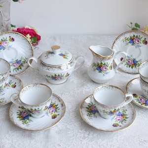 Vintage Floral Tea Set with Gold Trim – set of Porcelain, No Stamp