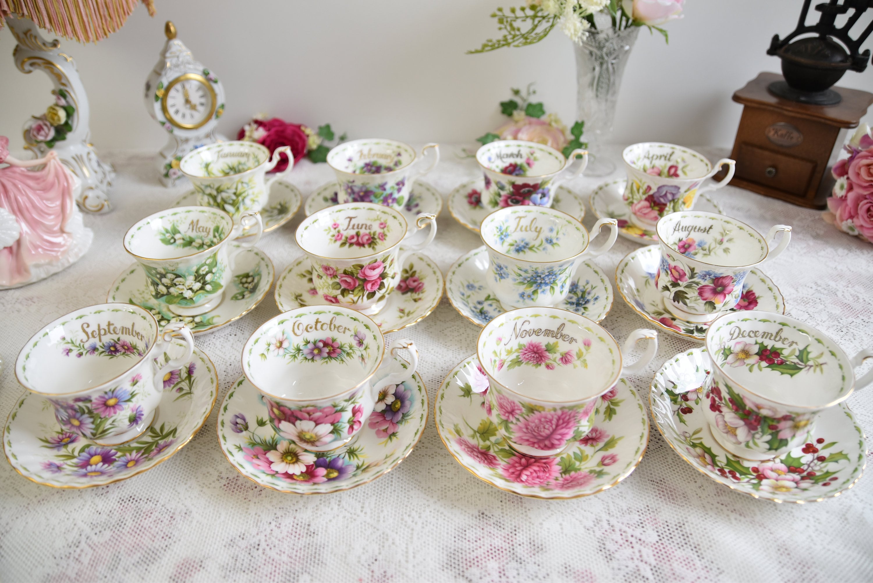 今月の花 ロイヤルアルバート イギリス 完成品 12ヶ月 今月の花 ロイヤルアルバート イギリス 完成品 12ヶ月
