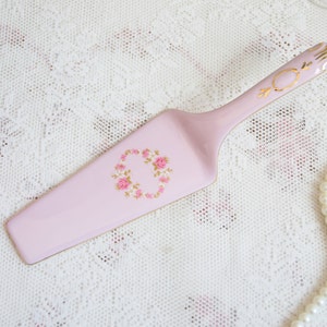Cake server pink porcelain with floral and 24 karat gold decorations cake lifter