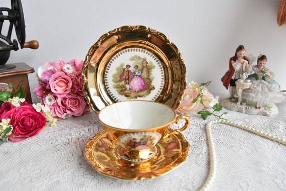 Victorian Pink Rose Teacup, Saucer & Dessert Plate In Decorative Hat Box