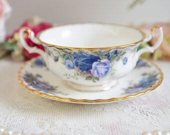Vintage porcelain soup bowl and saucer Royal Albert Moonlight Roses England soup bowl and saucer english porcelain vintage bouillon soup
