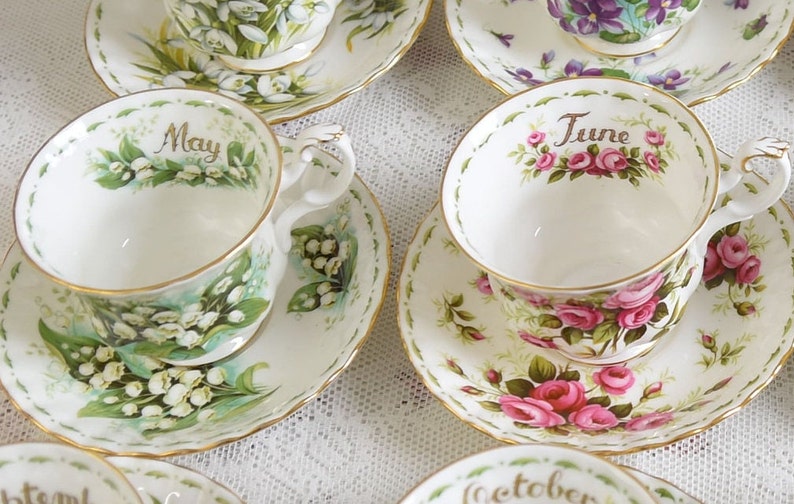 Ensembles vintage de tasses et soucoupes à thé Fleurs du mois pour homme Royal Albert tous les mois image 6