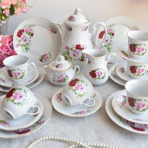 Thun Czech Vintage Tea Set – Pink and Red Rose Porcelain with Gold Rim