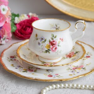 royal albert tea cup english tea cup set Tenderness Royal Albert England tea cups duo english porcelain bone china teacup