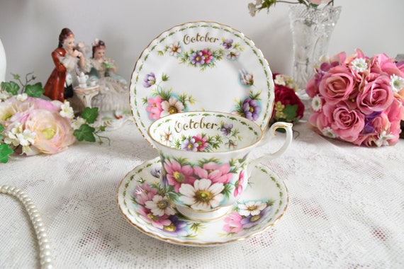 Set Tazza E Piattino In Porcellana Fine - 350 Ml, Decorato A Mano Con Fiori, Farfalle E Api, Secret Garden, Lavabile In Microonde - 2