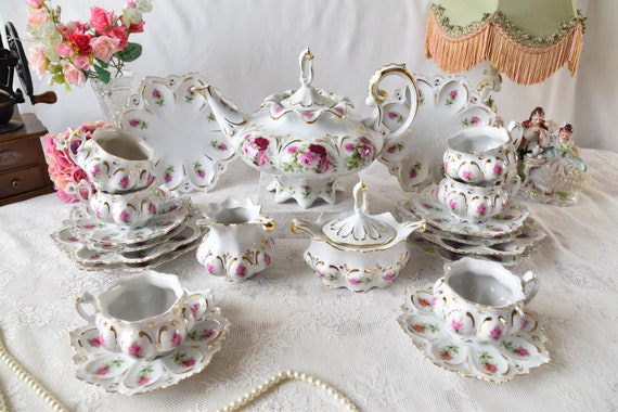 Vintage rose deals tea set