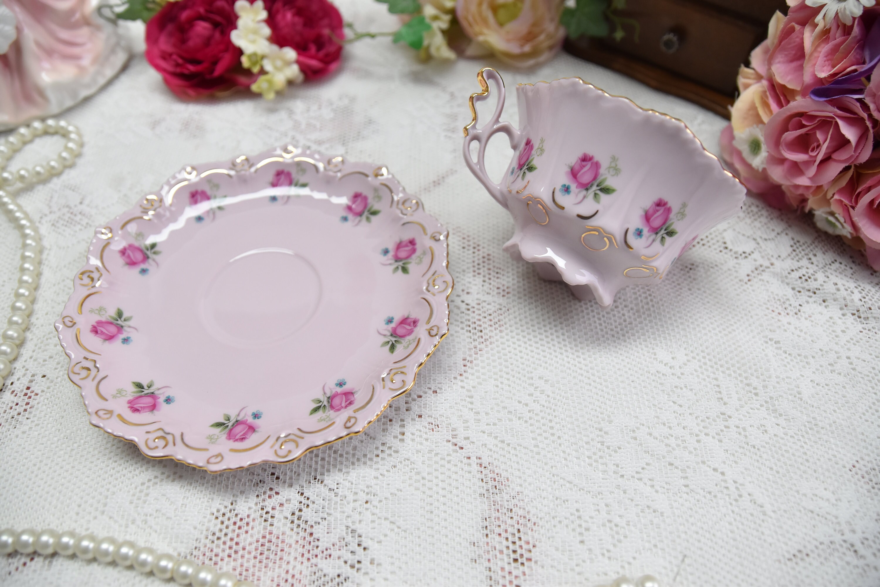 ヴィンテージ ティーカップ セット 花柄磁器 スラブ磁器 ピンク ヴィンテージ ティーカップ セット 花柄磁器 スラブ磁器 ピンク