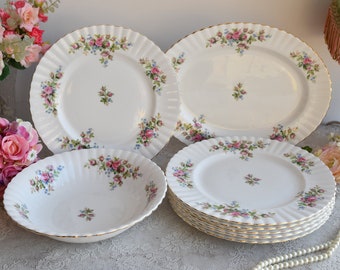Royal Albert Moss Rose tea set – English fine bone china with romantic  floral design