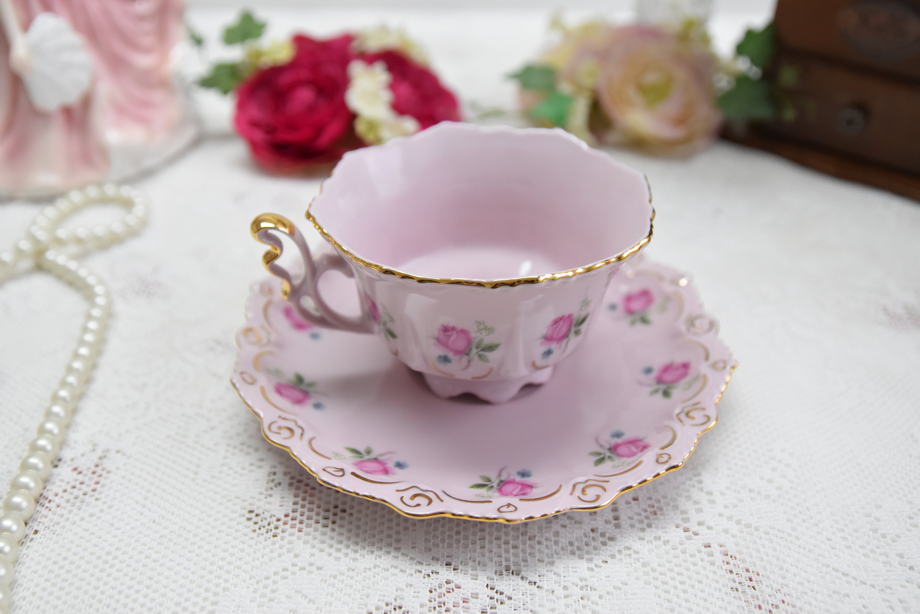 ヴィンテージ ティーカップ セット 花柄磁器 スラブ磁器 ピンク ヴィンテージ ティーカップ セット 花柄磁器 スラブ磁器 ピンク