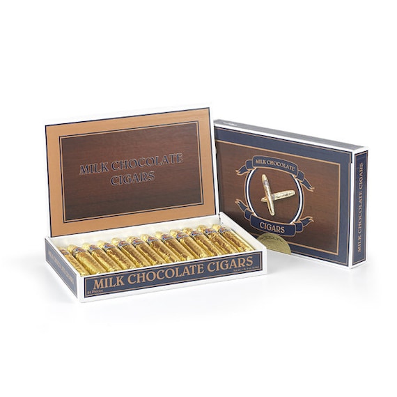 Cigares au chocolat Madelaine en or fin avec étiquettes personnalisées Une  boîte de 24 cigares -  France
