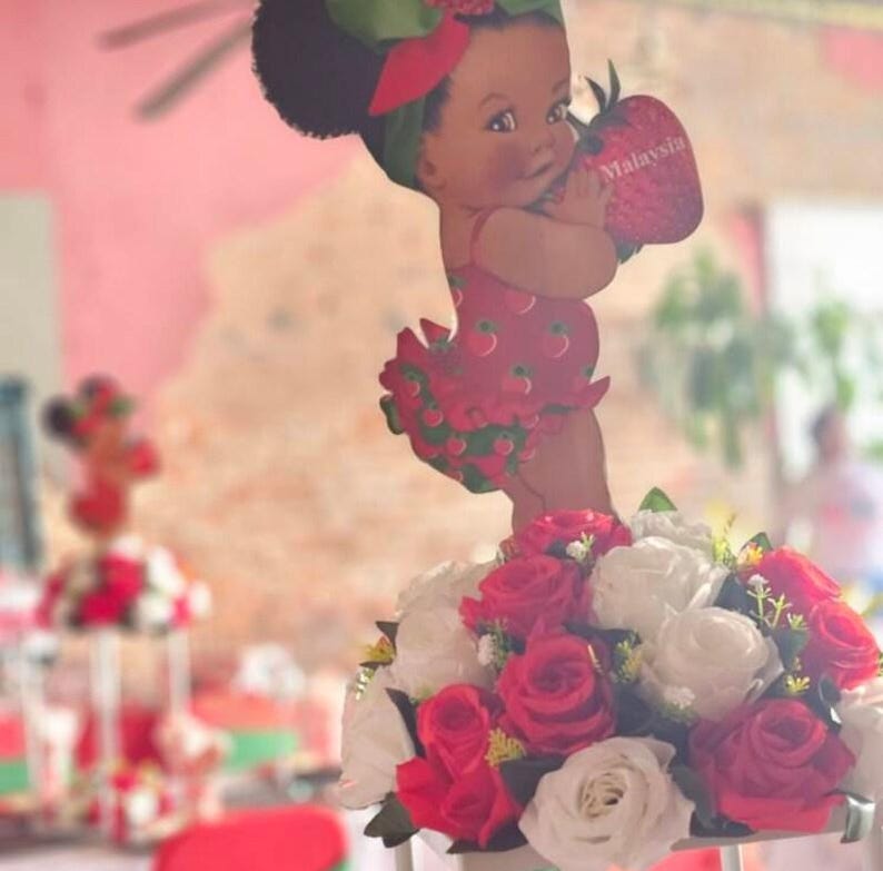 Sweet Strawberry Girl Centerpiece. Strawberry theme baby cut outs. A Berry Sweet Baby Centerpieces. Strawberry Theme Baby Shower Decorations immagine 9