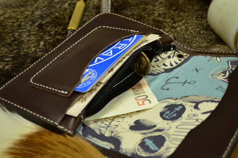 With skull Barbuda embossed Biker wallet