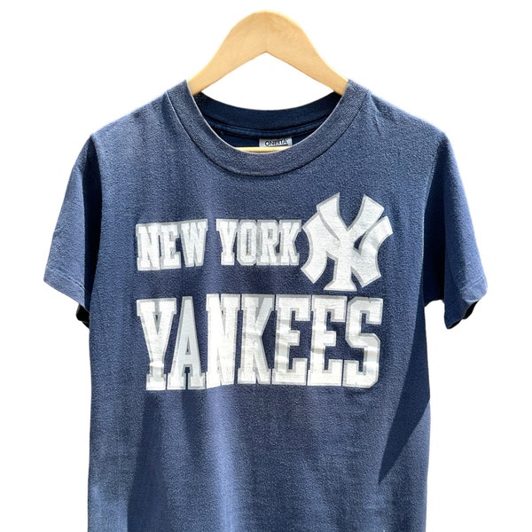 Vintage 90's New York Yankees Single Stitch T-shirt