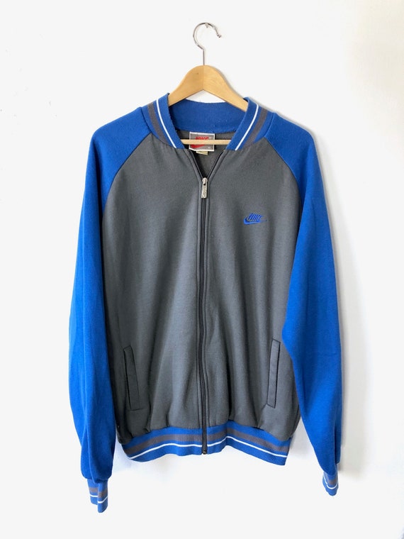 nike zip up sweatshirt