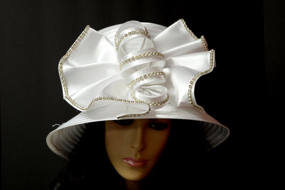 New High Quality Stunning White Dressy Hat, Beautiful Shape  display picture 2