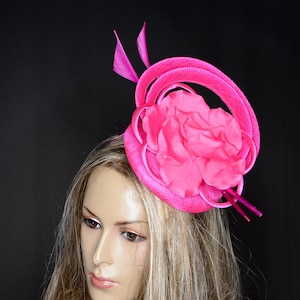 New High Quality Fuchsia Sinamay Kentucky Derby fascinator, beautiful and elegant fascinator, Fancy Fascinator hairband, Wedding, cocktail,