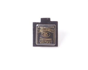 Jack Daniel’s, Vieux n ° 7, Jerressee Whisky, Figure, Pin, Badge, Mode, Bijoux, Vêtements, Accessoire, Tenue, vintage, ~ 20-01-513